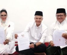 Ganjar Teken Kontrak Politik, Isinya Komitmen Perjuangkan Pesantren di Indonesia - JPNN.com