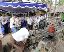 Sukarelawan Ganjar-Mahfud Serahkan Bantuan Sumur Bor Untuk Warga Lombok Tengah - JPNN.com