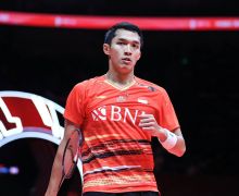 Kalah dari Li Shi Feng, Jonatan Christie Tetap ke Semifinal - JPNN.com