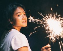 Menjelang Tahun Baru, Rasyiqa Rilis Lagu 'Waiting on Fireworks' - JPNN.com