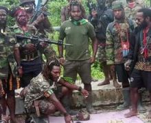 42 Markas Diduduki Aparat, KKB Papua Kehilangan Puluhan Senjata Api dan Ribuan Amunisi - JPNN.com