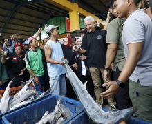 Dipalak Bajak Laut, Nelayan Indramayu Curhat kepada Ganjar Pranowo - JPNN.com