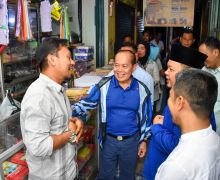 Blusukan ke Pasar Muka Cianjur, Syarief Hasan Dengarkan Banyak Keluhan Pedagang - JPNN.com