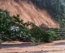 Lintas Riau-Sumbar Putus Karena Longsor dan Banjir, Ini Jalan Alternatifnya - JPNN.com