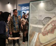 Anies Berjanji akan Merawat Amanah dari Ulama Ponorogo Kiai Hasan Besari - JPNN.com