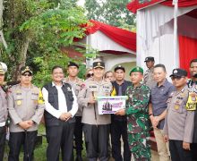Pantau Pengamanan Nataru, Irjen M Iqbal Bawa Bingkisan untuk Petugas di Lapangan - JPNN.com