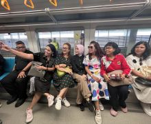 Naik LRT Palembang, Atikoh Sebut Transportasi Massal jadi Solusi Kemacetan - JPNN.com