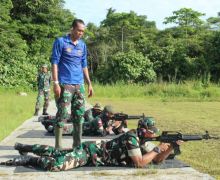 Tingkatkan Profesionalisme Prajurit, Lanud Yku Timika Gelar Latihan Menembak 100 Meter - JPNN.com