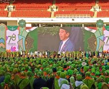 Presiden Jokowi Hadiri Harlah ke-78 Muslimat NU di GBK, Ini Sosok yang Menyambut - JPNN.com