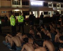 Aksi Pesta Miras Puluhan Remaja di Hotel Dibubarkan Polisi - JPNN.com