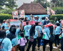 Ratusan Mak-Mak Pencinta Gemoy Magelang Joget Bareng di Rumah Opas - JPNN.com