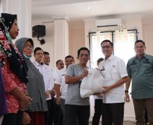 Pemkot Palembang Kembali Membagikan Paket Sembako Gratis, Kali Ini di Kecamatan Sako - JPNN.com