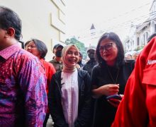 Momen Hangat Atikoh Ganjar Bertemu Teman Masa Kecil di Keuskupan Bogor - JPNN.com