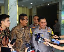 Henry Yosodiningrat Temui Jenderal Bintang 3 Untuk Klarifikasi Isu Kapolri Tak Netral - JPNN.com