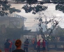Rumah Anggota KPPS di Palembang Ini Hangus Terbakar - JPNN.com