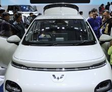 IIMS 2024, Tampilan Cloud EV Menyita Perhatian Pencinta Mobil Wuling - JPNN.com