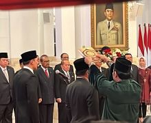 Jokowi Resmi Lantik AHY Sebagai Menteri ATR/BPN, Hadi Jadi Menkopolhukam - JPNN.com