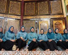 Didampingi Tyas Fatoni, Ketum TP PKK Tri Tito Karnavian Kunjungi Museum Al-Qur’an Al-Akbar - JPNN.com