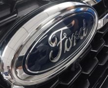 Permintaan Mobil Listrik Menurun, Ford Banting Setir ke Hybrid - JPNN.com