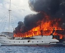 Polisi Periksa 8 ABK Terkait Terbakarnya The Oceanik di Raja Ampat - JPNN.com