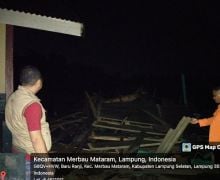 69 Rumah Rusak Akibat Angin Kencang di Lampung Selatan - JPNN.com