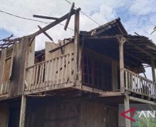 Diterjang Angin Kencang, 1 Rumah Warga di OKU Selatan Rusak Berat - JPNN.com