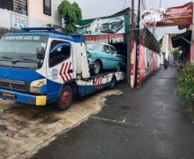 KPK Sita Mobil Mewah Antik Milik eks Pejabat Kemenkeu yang Disembunyikan di Jaktim, Lihat - JPNN.com