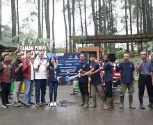 Perhutani Group Sukseskan Program Cikole Kampung Re/UpCycle Bebas Sampah - JPNN.com