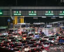 328 Ribu Kendaraan Tinggalkan Jakarta lewat GT Cikampek Utama - JPNN.com