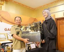 Mudik ke Jember, Atlet Voli Megawati Disambut Bupati Hendy - JPNN.com