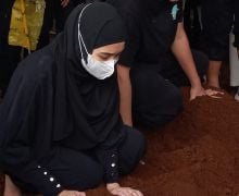 Prosesi Pemakaman Babe Cabita Berlangsung Haru - JPNN.com