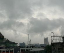 Prakiraan Cuaca Riau, BMKG: Waspada Hujan, Angin Kencang, dan Petir di Wilayah Ini - JPNN.com