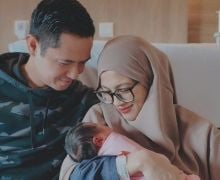 Alyssa Soebandono Melahirkan Anak Ketiga, Dude Harlino Menangis - JPNN.com
