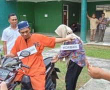 Polisi Gelar Rekontruksi Kasus Begal yang Tewaskan Mahasiswi, Kekasih Korban Menangis - JPNN.com