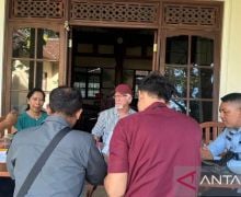 Imigrasi Amankan 2 WNA Prancis Menyambi Jadi Instruktur Yoga Ilegal di Bali - JPNN.com