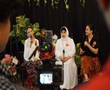 Kado Manis untuk Dewi Motik Pramono, Galeri dan Buku 75 Inspirasi - JPNN.com