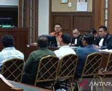 SYL Mengaku Punya Utang Budi sehingga Dekat dengan Nayunda Nabila - JPNN.com