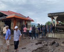 Banjir Lahar Dingin Gunung Marapi, 204 Warga Agam Mengungsi - JPNN.com