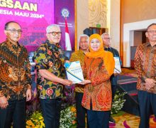 Khofifah: Percepatan Indonesia Emas Dapat Dicapai Melalui Peningkatan Kualitas Pendidikan - JPNN.com