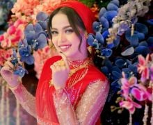 Diledek Bak Toko Emas Berjalan Seusai Menikahi Konglomerat, Putri Isnari Buka Suara - JPNN.com