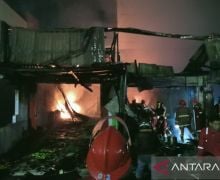 Kebakaran Melanda Pasar Panorama Bengkulu, 3 Ruko Hangus, Satu Keluarga Dilarikan ke RS - JPNN.com
