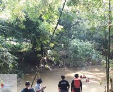 Kakek Ahmad Sayuti Hilang Tenggelam di Sungai Cibeureum Lebak, Basarnas Bergerak - JPNN.com