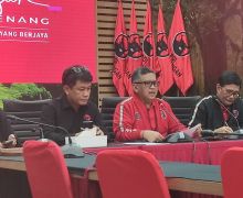 Hasto Jadi Peserta Rombongan Pembawa Obor Api Abadi Mrapen Menuju Lokasi Rakernas PDIP - JPNN.com