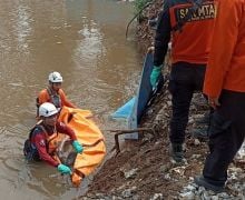 Pria yang Tenggelam di Kali Pesanggrahan Ditemukan Meninggal Dunia - JPNN.com