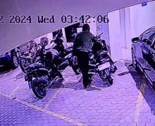 Terekam Kamera CCTV, Maling Gasak Motor Penghuni Kos Paragon - JPNN.com