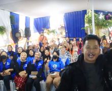 Datangi Kampung Pemulung, Dustin Tiffani Ingatkan Menjaga Kesehatan Gigi - JPNN.com