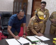 Mewujudkan Papua Tengah Terang, Pemprov dan PLN Teken Perjanjian Kerja Sama - JPNN.com