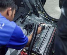 Dokter Mobil Indonesia Menghadirkan Bengkel Spesialis Mobil Listrik dan Hybrid - JPNN.com
