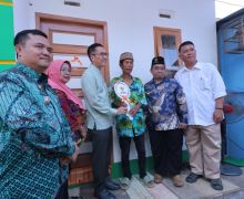 Rumah Rampung Dibedah, Fauzi: Terima Kasih Banyak, Pak Wali Kota dan Baznas - JPNN.com
