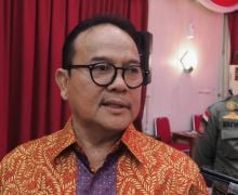 Rusli Zainal Ogah Dukung Syamsuar: Nomornya Saja Saya Tak Punya - JPNN.com